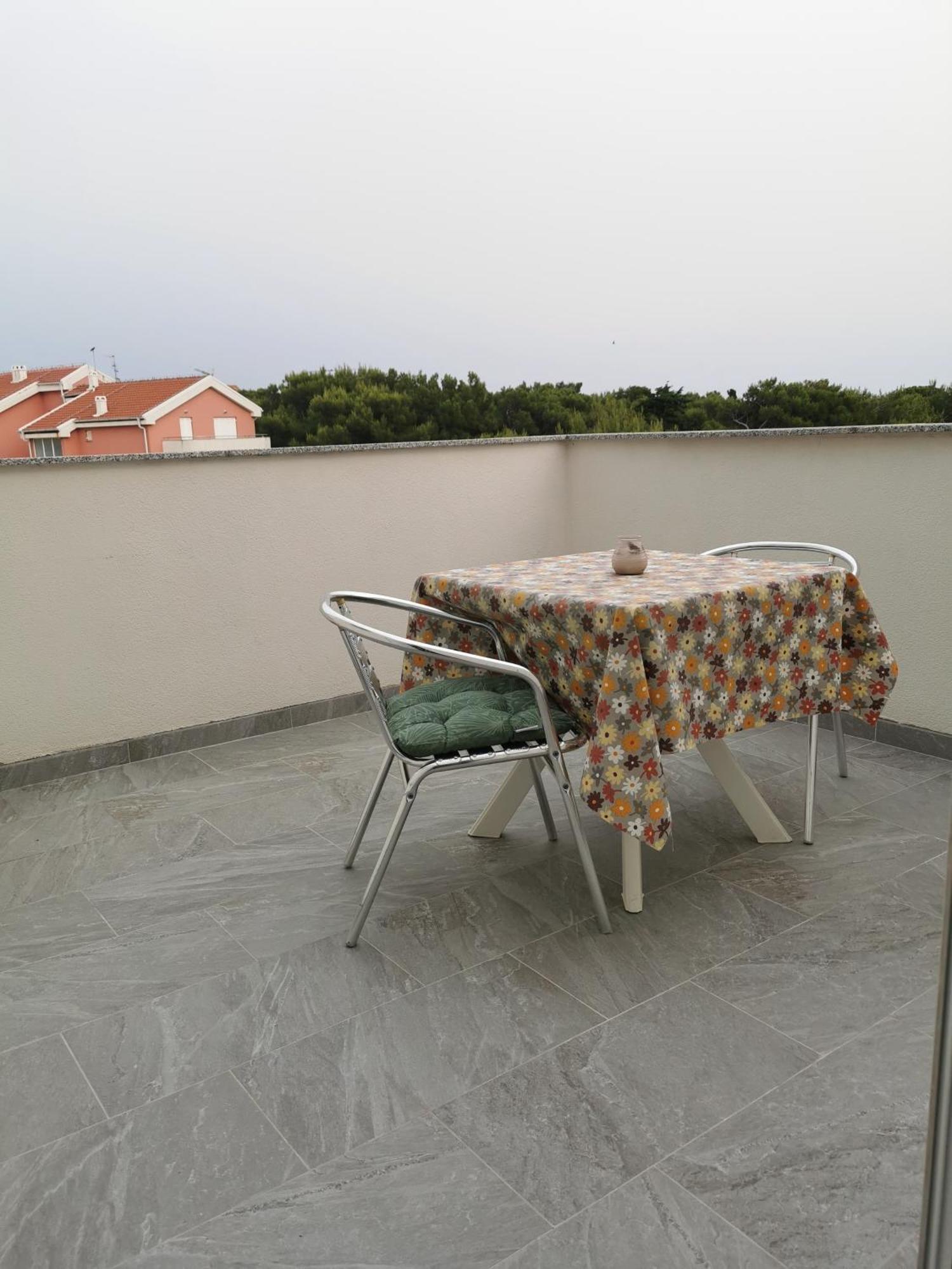 Apartments Riva Povljana Kültér fotó