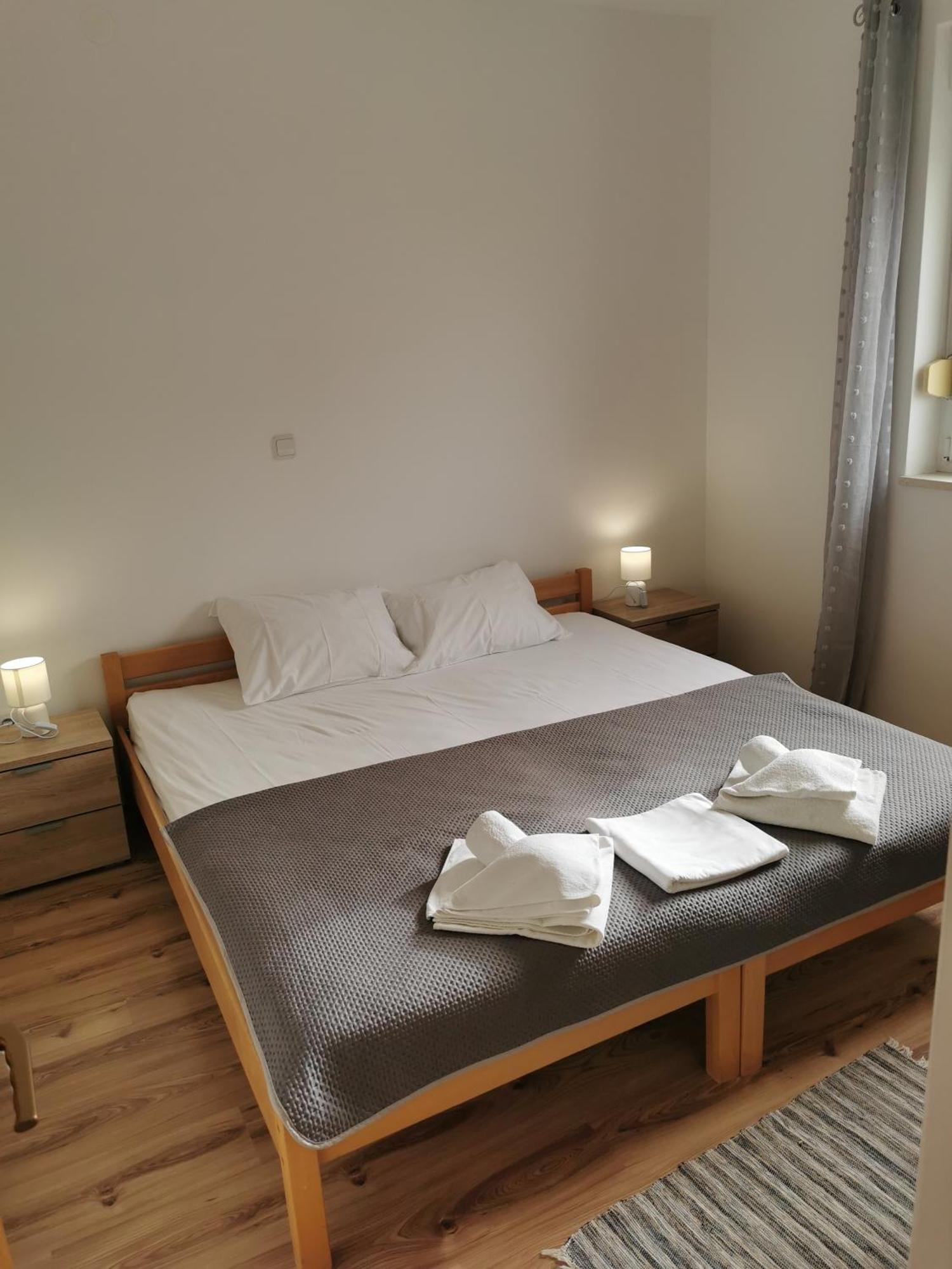 Apartments Riva Povljana Kültér fotó
