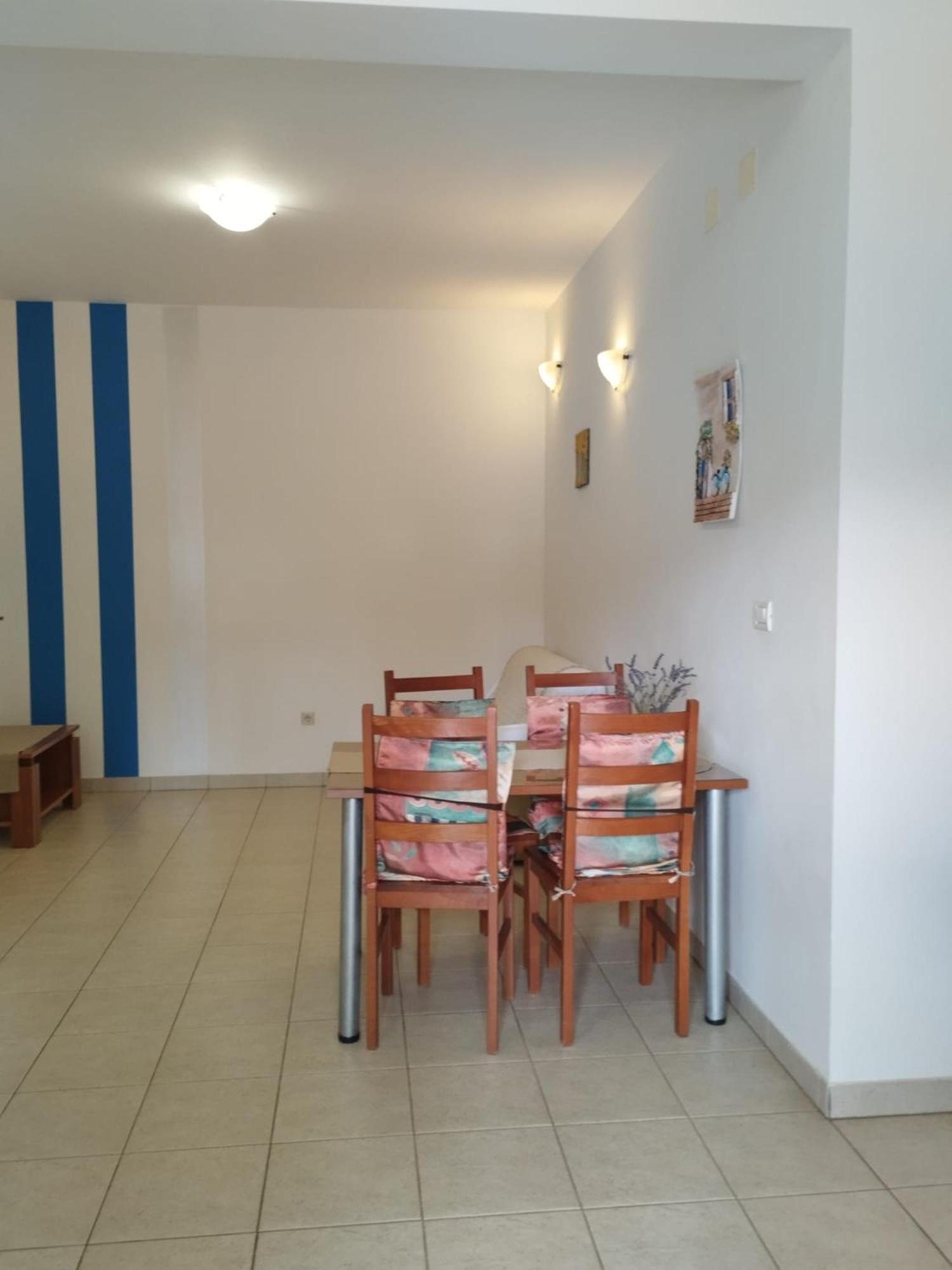 Apartments Riva Povljana Kültér fotó